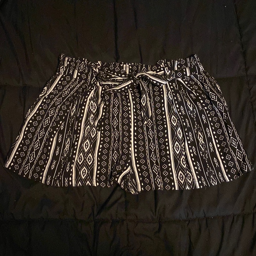 Size small Rue 21 dressy/ comfy shorts